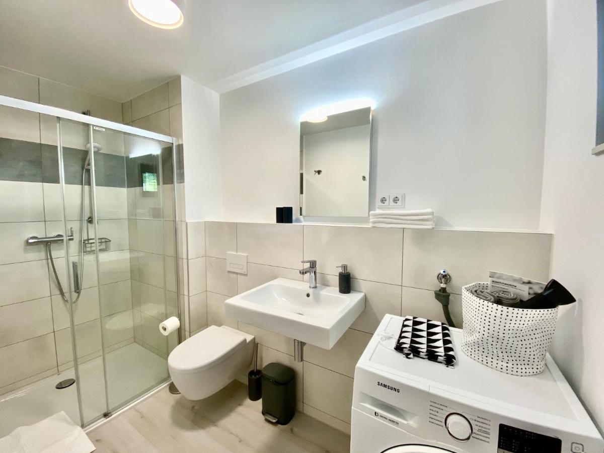 Modernes Apartment, Terrasse Und Garten Am Lilienthalpark Im Suedwesten Berlins Buitenkant foto