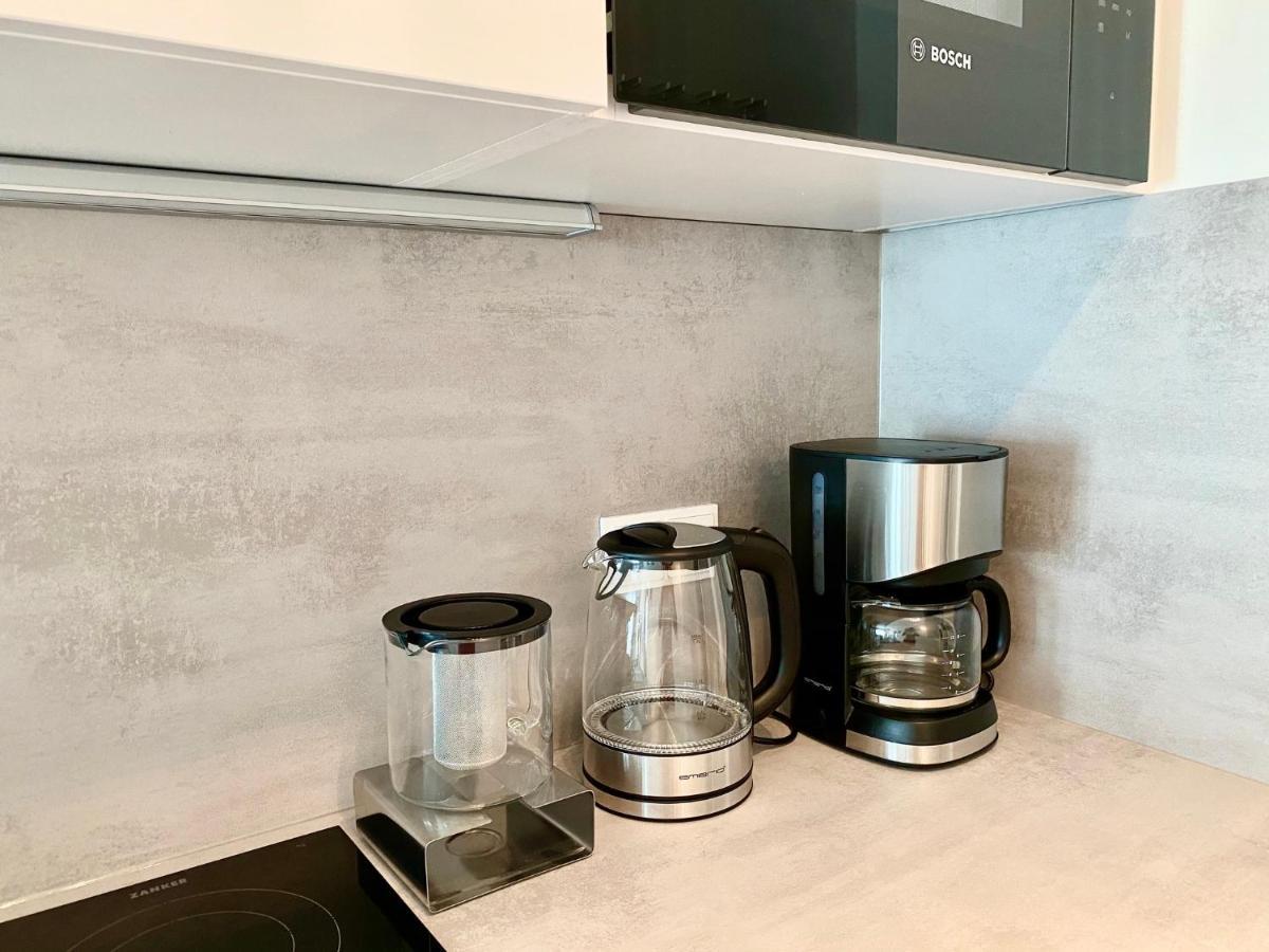 Modernes Apartment, Terrasse Und Garten Am Lilienthalpark Im Suedwesten Berlins Buitenkant foto
