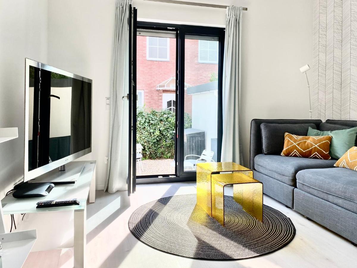Modernes Apartment, Terrasse Und Garten Am Lilienthalpark Im Suedwesten Berlins Buitenkant foto